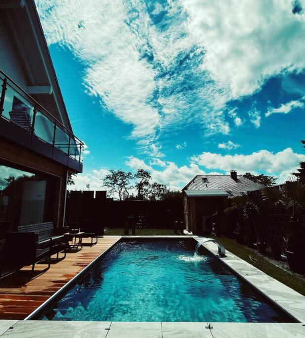Villa Dreamy Vibes Mit Privatem Pool & Rheinblick Niederkassel Kültér fotó